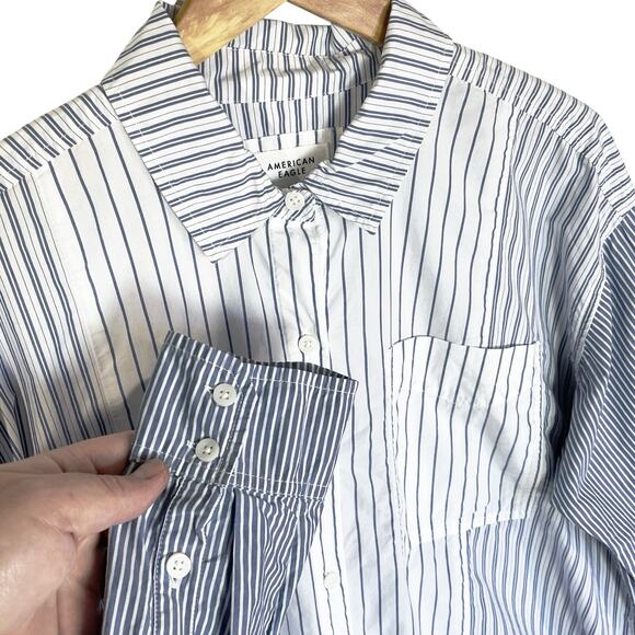 AMERICAN EAGLE Women’s Blue and White Mixed Stripe Button Front shirt - Picture 5 of 6